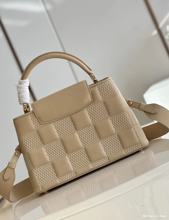 Aaa replica ru LOUIS CAPUCINES VUITTON MM 0717